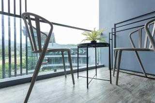 C138 Steps to Kamala Beach Rooftop Pool Netflix - 4