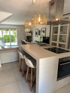 T4 Grand Townhouse Old Village - 2