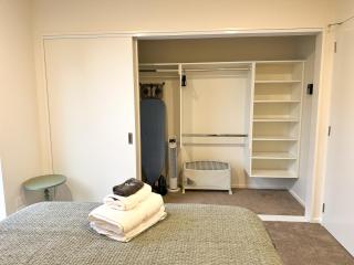 City Centre Modern Townhouse & Free Parking - Christchurch - 2