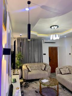 Glitz Apartment - 4