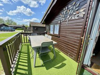 Highland Lodge, Pet friendly based on Hoburne Cotswold - 0