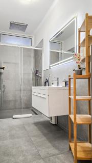 4 Schlafzimmer, Wintergarten & Terrasse & Parkplatz, nahe Hbf - 5