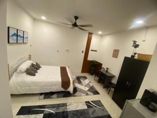 The Calm Nest, Private room near Kuala Belait Town - 2