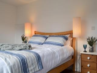 Sea Breezes - Totland - 1