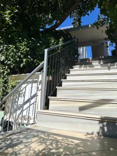 Albi's Guesthouse - Ksamil - 5