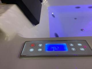 Nuit Magique en Love Room avec Jacuzzi Privé - 1
