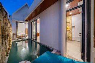 Brand New Luxury Villa - Perfect Location - Poolside Bliss - Kerobokan - 0