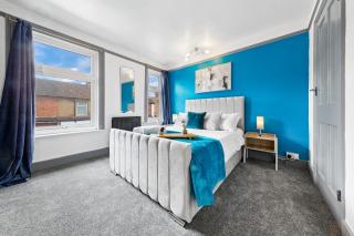 The Lynx Landing - Stylish 3 BR - Free Parking - Near Harry Potter Studios - 2