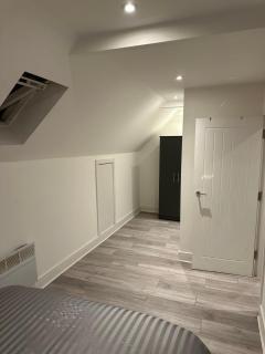 Flat 10 - Epsom High Street - Epsom - 2