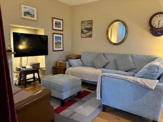 Min y Mor Newport, Pembrokeshire - 7