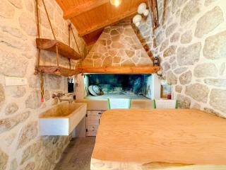 NEW! Holiday Home Retro Stone House - Živogošće (Svogoschia) - 3