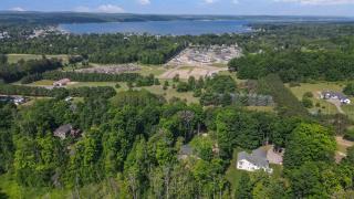 Lazy Bear Inn - Boyne City - 7