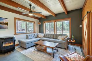 Juniper & Pine, a Lodge-Style Cabin in Sisters, OR - Sisters - 2