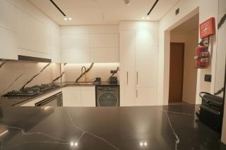 Private Jacuzzi 2BR Luxury Unit - 4