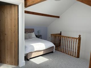 The Cottage at Clive - - 5