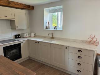 The Cottage at Clive - - 1