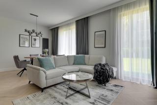 Nadmorski Dwór Premium Apartment with Parking Sauna & Gym by Lion Apartments - Danzig - 9