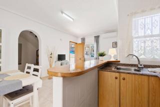 Bungalow de dos habitaciones con un solarium - Torrevieja - 5