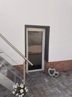 gemütliches Zimmer mit eigenem Bad und separatem Eingangstor - 4