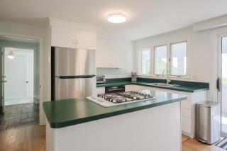 Tranquil Waterfront Getaway - Bourne - 6
