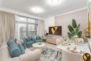 VOGUE Stylish Two Bedroom Apartment with Balcony and Stunning Views, Walkable few steps to DMCC Metro, 30th Floor, Global Lake View, Jumeirah Lake Towers - 0