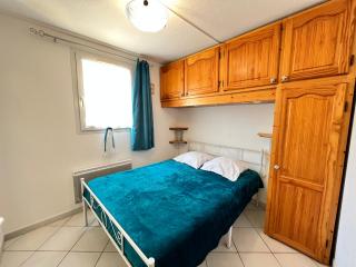 Belle villa d'angle, 6 couchages, cuisine climatisée, 3 chambres terrasse ombragée parking dans résidence sécurisée avec piscine commune, 400 m de la mer, LROND24 - Portiragnes - 3
