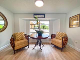 Siesta Key Paradise, Vacation Pool Home, Near Beach, Restaurants and More - 2