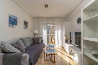 Apartamento soleado muy cerca de las playas - Torrevieja - 0