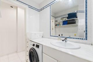 Amplio ático de 2 dormitorios en el centro - 5