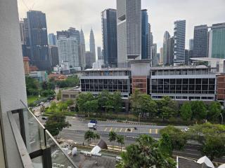 231tr suites with 2 cozy rooms facing twin towers KL - 5