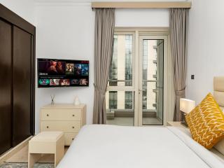 5 Min to Dubai Mall Lux Stay Tennis Court - 5