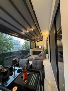 S&P-elegant suite with jacuzzi - 0