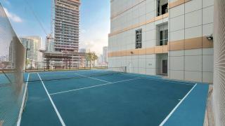 5 Min to Dubai Mall Lux Stay Tennis Court - 7
