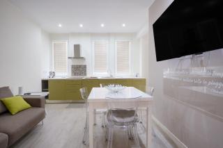 Suite Calle - City Center Modern Apartment+Balcony - 8