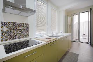 Suite Calle - City Center Modern Apartment+Balcony - 9
