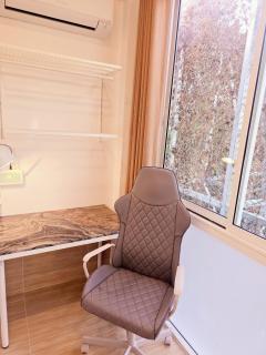 Crane nest 7 green wall view - 5