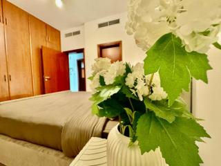 The Greens very well-lit unit - 4