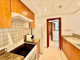 The Greens very well-lit unit - 3