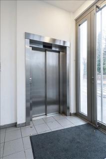 Sunny balcony, central, fresh - 5