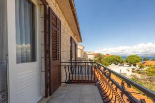 4BR Apartment Vinka - Supetar - 3