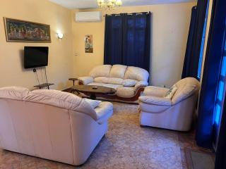 Maison Blanche Self Catering Apartment 1 - 8