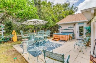 Tiki Bliss Pool & Resort Vibe - 1