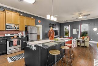 Retro Haven Beach Fun & Family Home - Gulf Breeze - 5