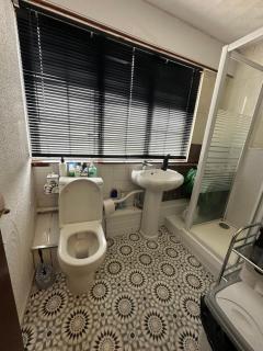 NKDR Lodge - Birmingham - 9