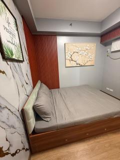 Minimalist Staycation Near Cubao, Ateneo - Manila - 3