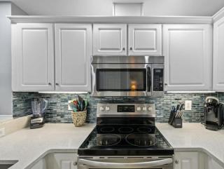 Crystal Shores 1003 by ALBVR - beautifully decorated condo with stunning views! - 3