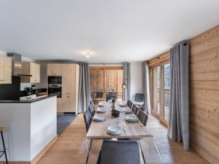 Appartement 118m², près des pistes, 8 personnes, 5 flocons or - FR-1-570-44 - 1