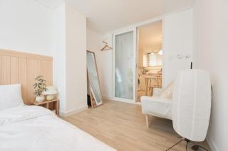 DDP 동대문 동대문역사문화공원 동묘 종로 Gwangjang Market Changgyeong Palace Gyeongbok Palace Changdeok Palace Namsan Tower - 8