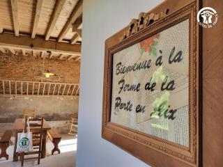 Chambre d'hôtes au coeur de la Ferme de la Porte en Aix pour 2 - 7