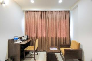 Townhouse Oak Hotel Surya Vadodara - Vadodara - 9